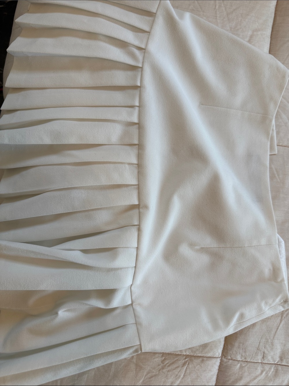 Zara White Pleated Mini Skirt with Gold Button Detail - Picture 6 of 6
